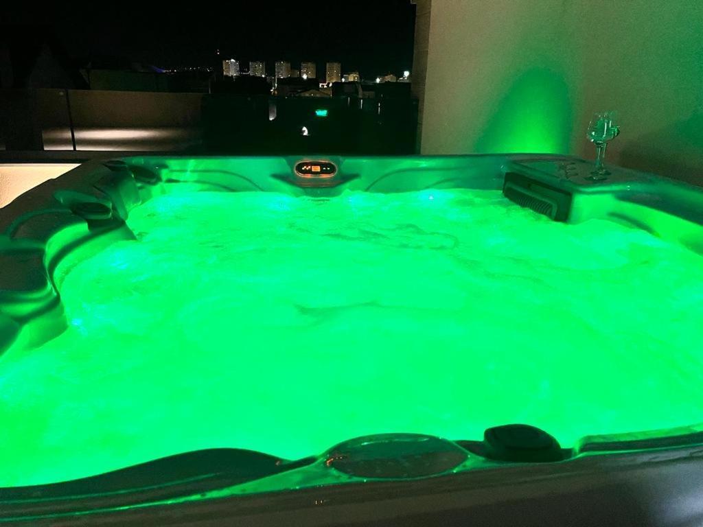 Olive Oasis Penthouse With Jacuzzi Apartment ซาดาร์ ภายนอก รูปภาพ