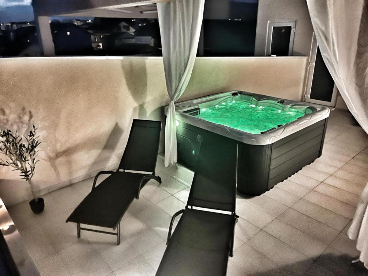 Olive Oasis Penthouse With Jacuzzi Apartment ซาดาร์ ภายนอก รูปภาพ