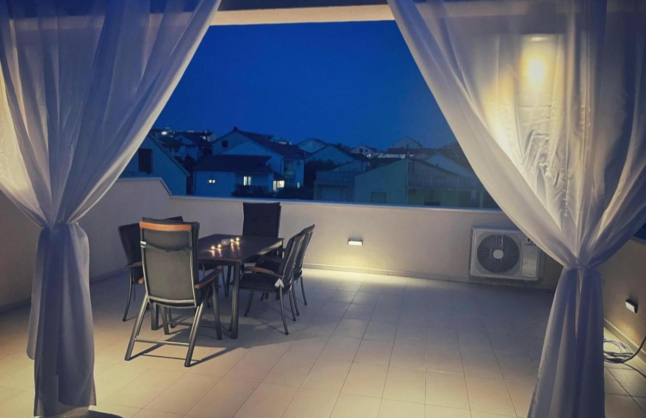 Olive Oasis Penthouse With Jacuzzi Apartment ซาดาร์ ภายนอก รูปภาพ