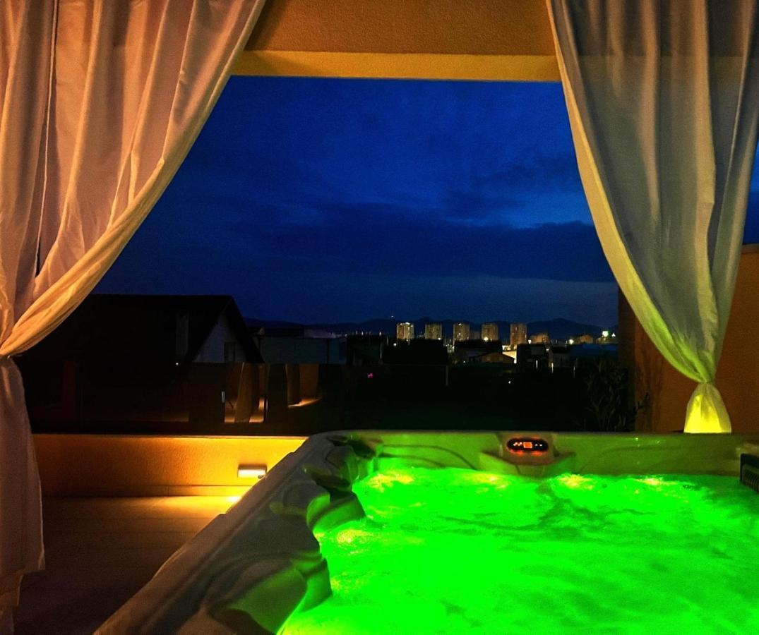 Olive Oasis Penthouse With Jacuzzi Apartment ซาดาร์ ภายนอก รูปภาพ